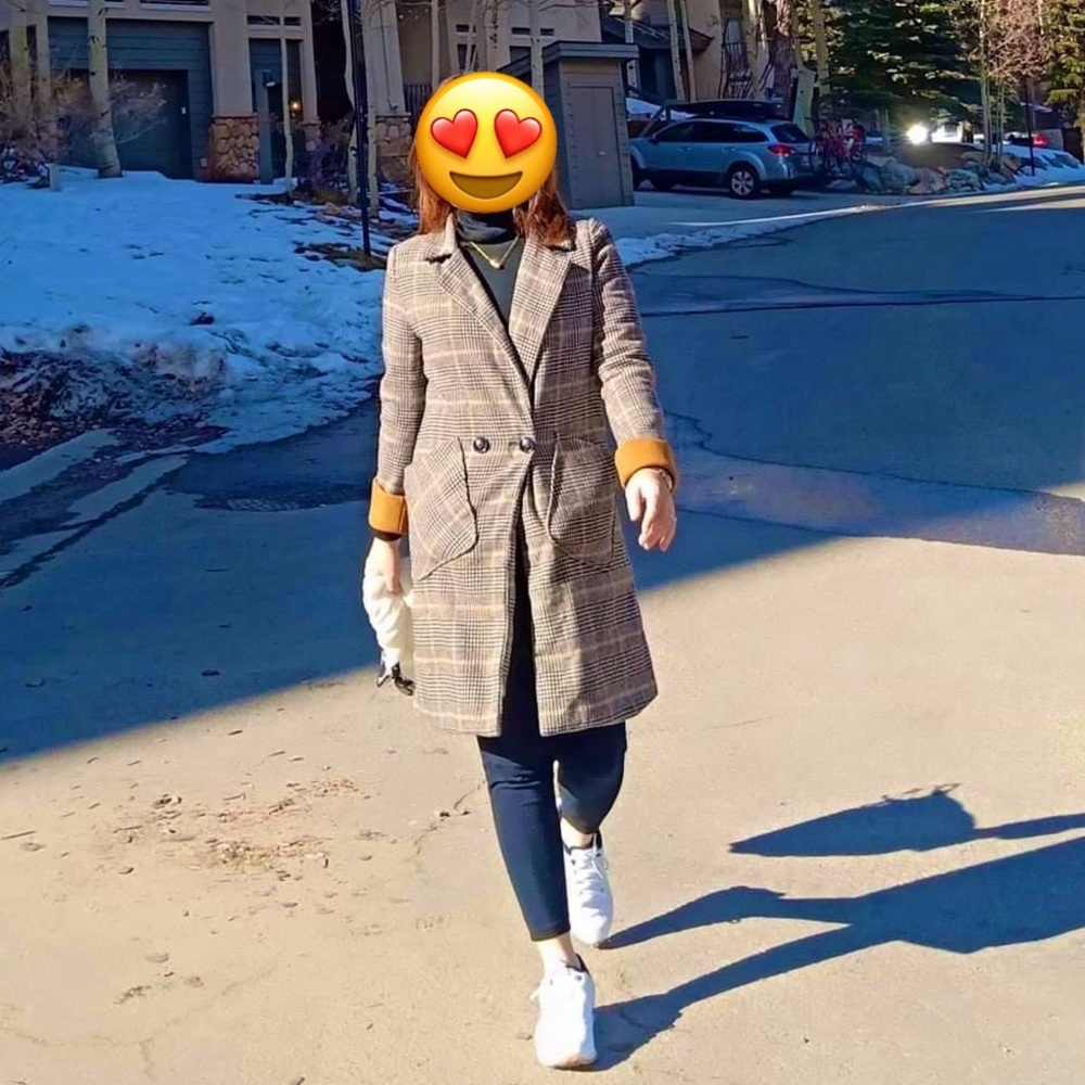 Beautiful Plaid Coat - Picture 3 of 11